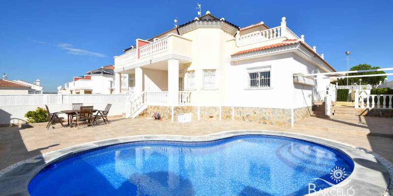 This winter enjoy sun, sea and golf in our  Attached Properties for sale in Benijofar 