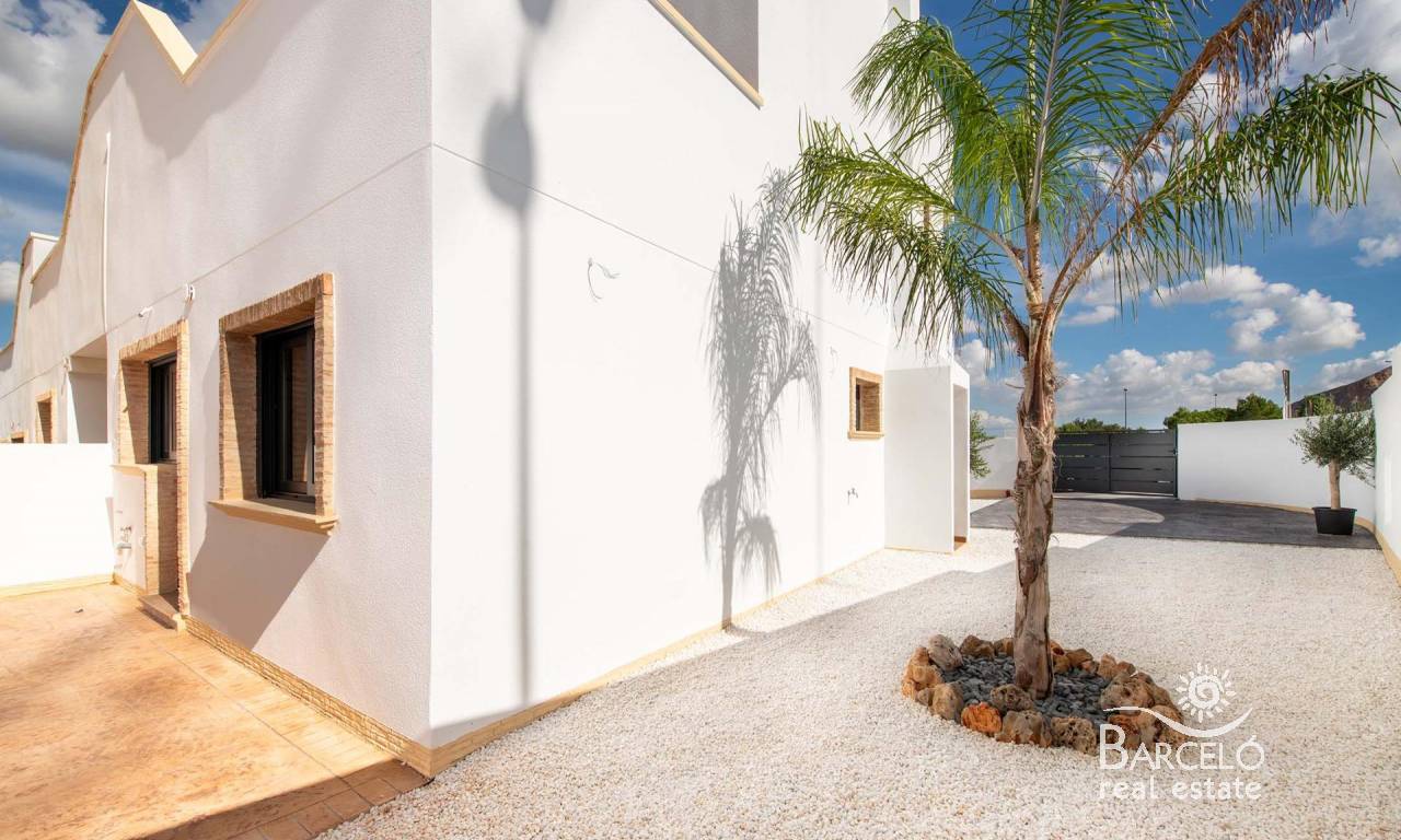 Attached - New Build - Cox - San Fernando