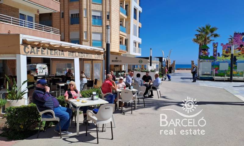 Bedrijfspand - Wederverkoop - La Mata - La Mata