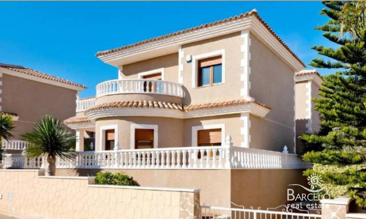 Chalet - Nuevo - Torrevieja - BRE-ON-86392