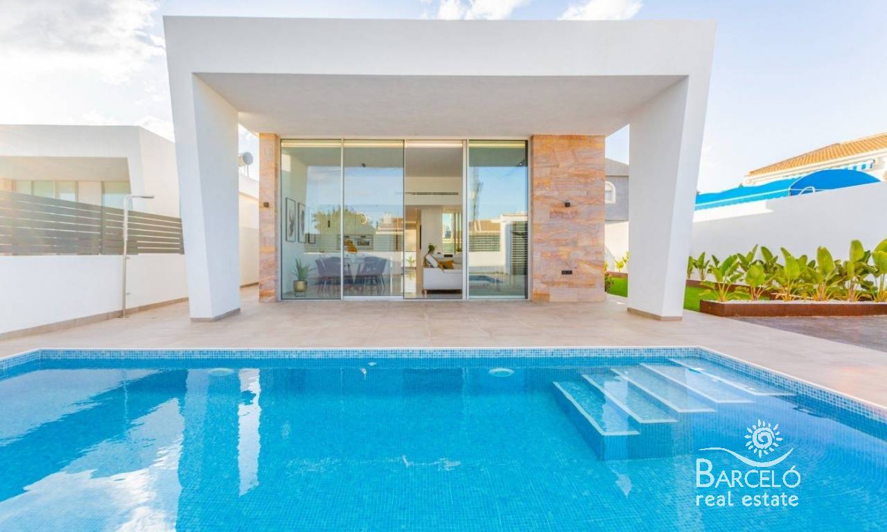 Chalet - Nuevo - Torrevieja - BRE-ON-95487