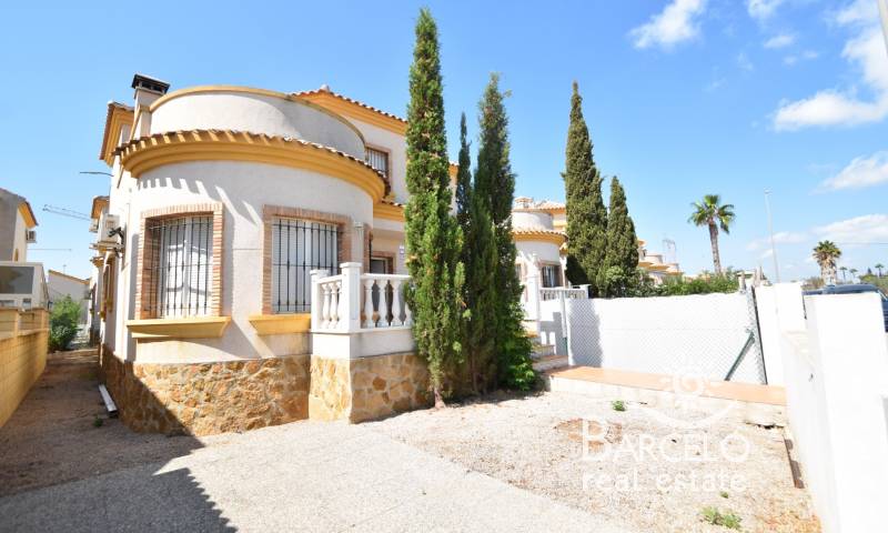 Chalet - Reventa - Los Montesinos - La Herrada