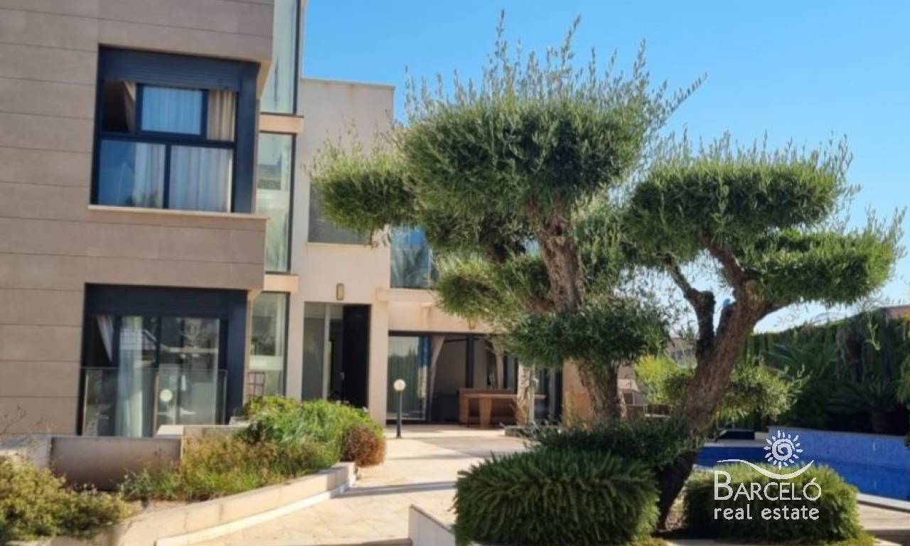 Dom jednorodzinny - Rynek wtorny  - Torrevieja - BRE-5385