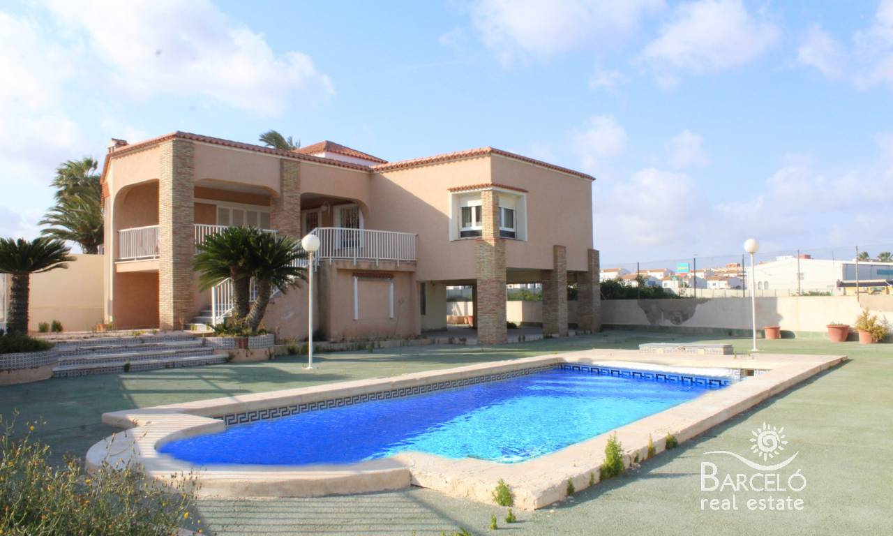 Einfamilienhaus - Zweite Verkauf - Torrevieja - 5237