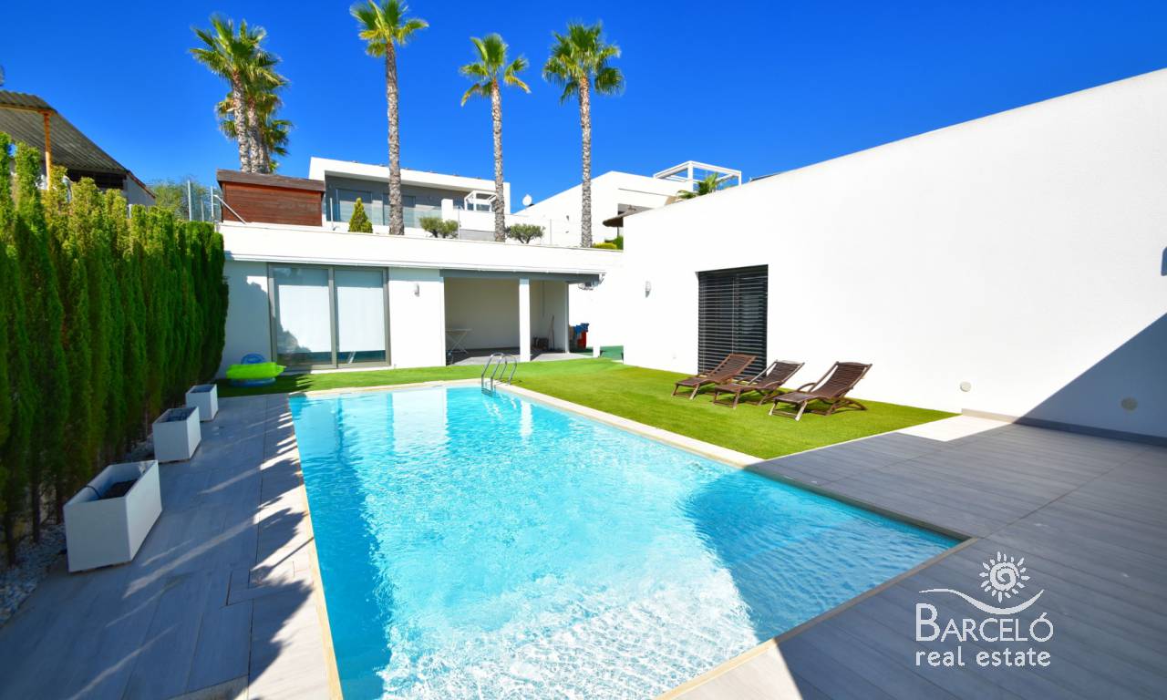 Villa - Resale - Benijófar - 1677