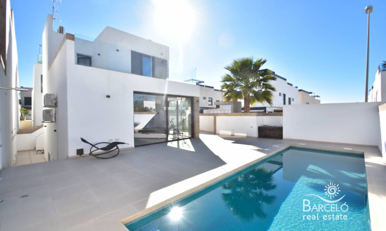 Villa - Resale - Benijófar - 2249