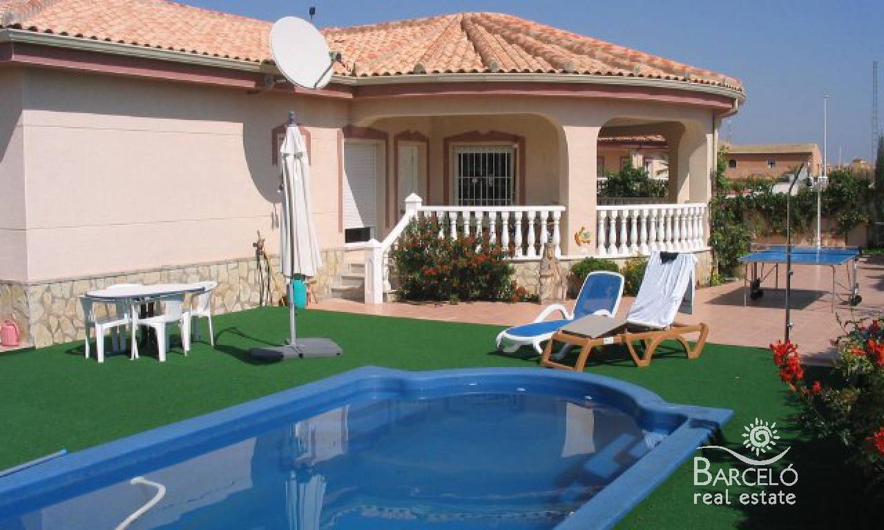 Villa - Resale - Hondón de las Nieves - 256