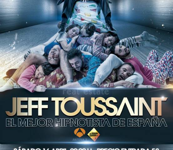 Zaterdag 16 april. De hypnotiseur JEFF TOUSSAINT IN het Capitol Theater.