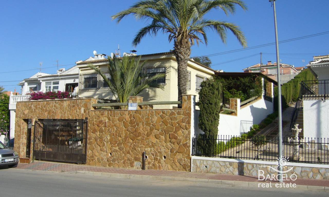 Resale - Villa - Torrevieja - Los Balcones